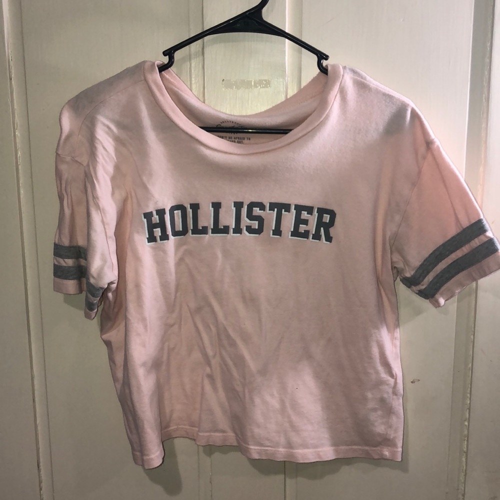 Hollister Cropped Tee
